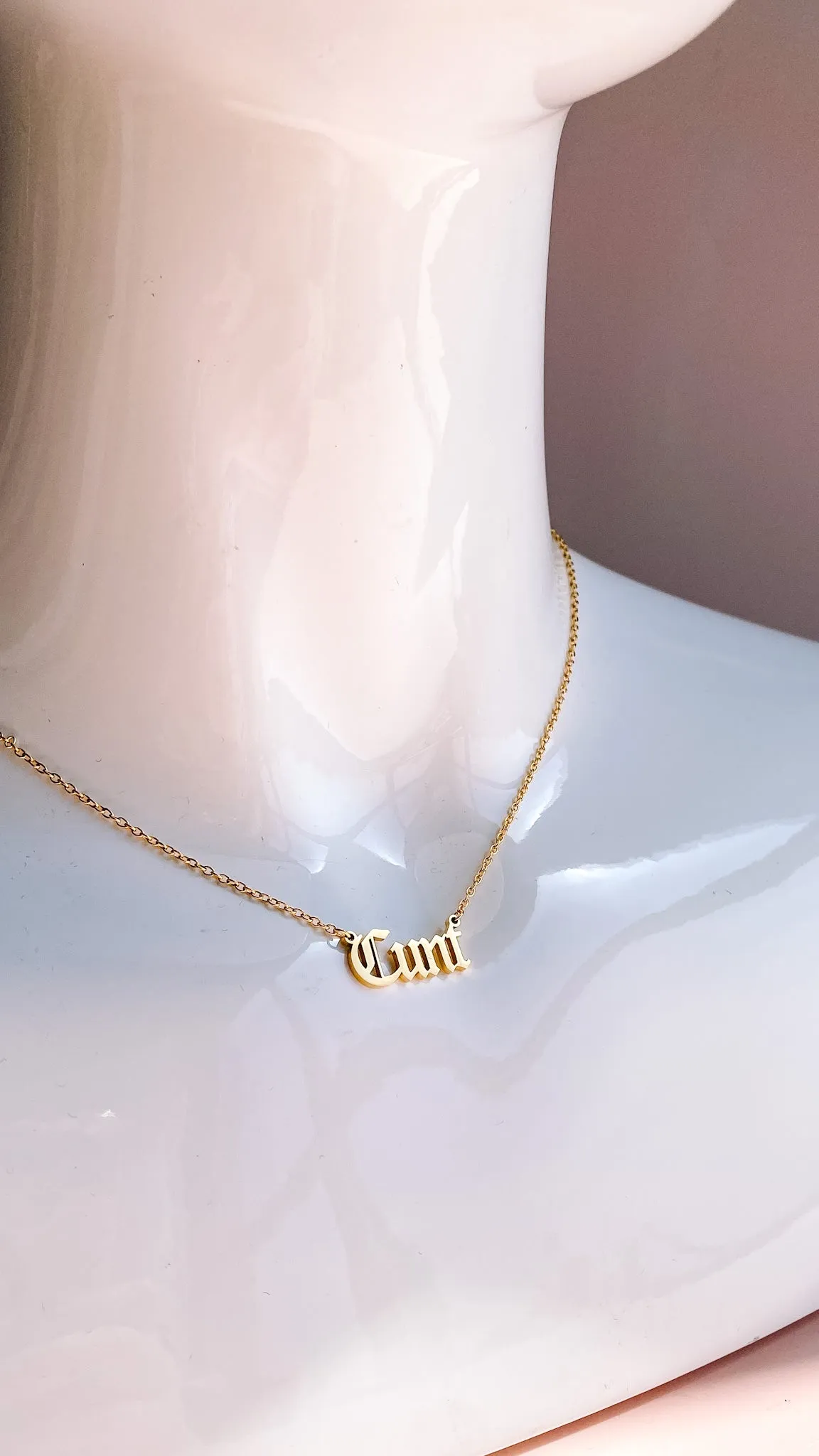 C*NT Script Necklace