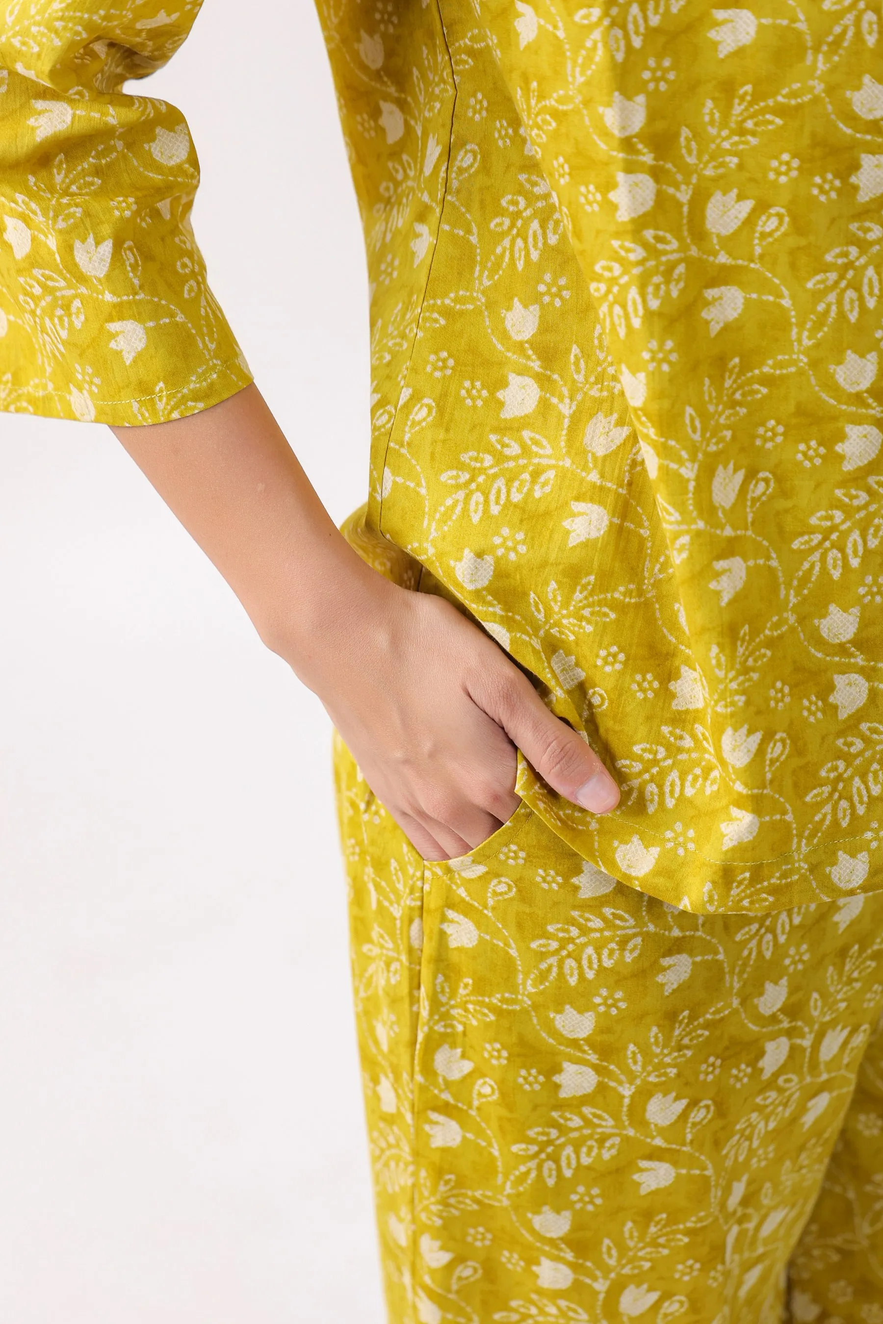 Dainty Florals with Arrows on Yellow Cotton Shrug Set