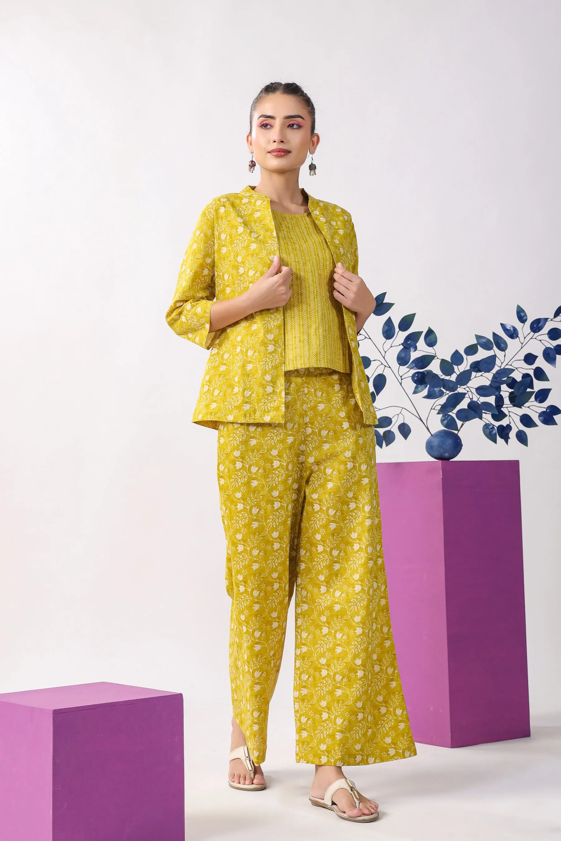 Dainty Florals with Arrows on Yellow Cotton Shrug Set