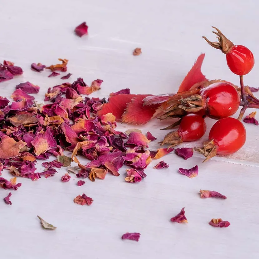 Rosehip Oil | 100% pure, cold-pressed Vit. A & C brighetning oil